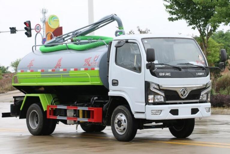 東風小多利卡吸糞車